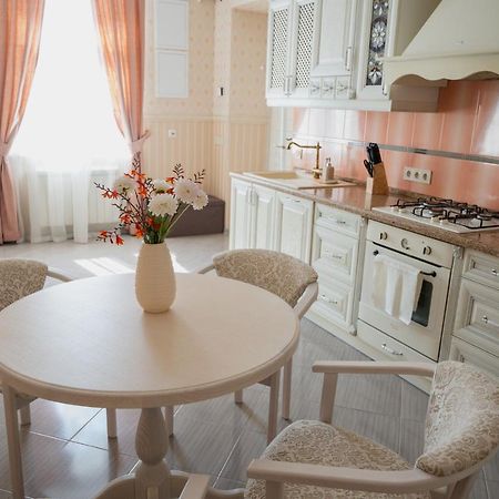 One Bedroom Apartment With Balcony-Kostyushka Street,16 Львів Екстер'єр фото